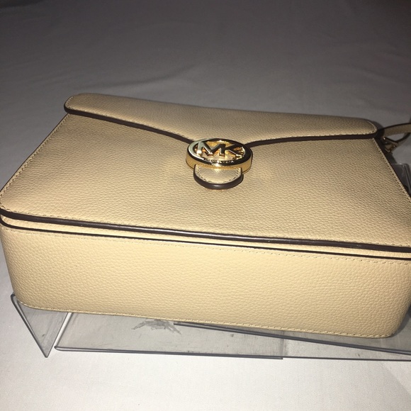 Michael Kors MD Shldr Flap Leather Purse - Picture 10 of 16